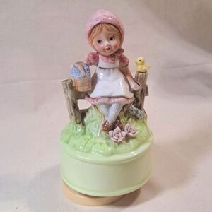 Vintage Japan Porcelain Music Box With Little Girl On Fence Works No Damage